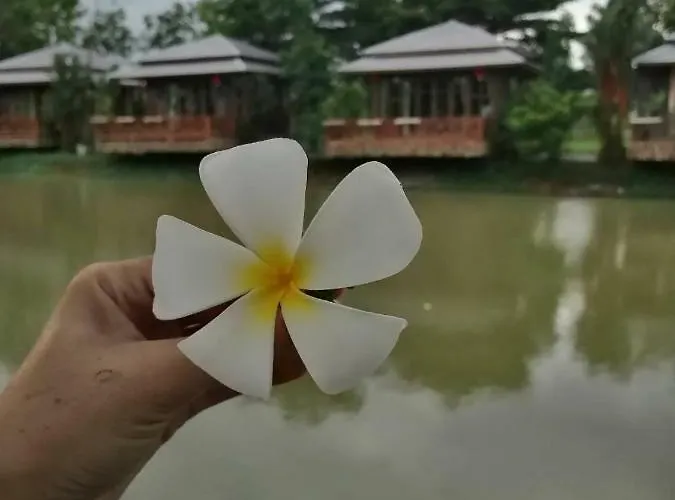 Khun-nai Garden View 3*